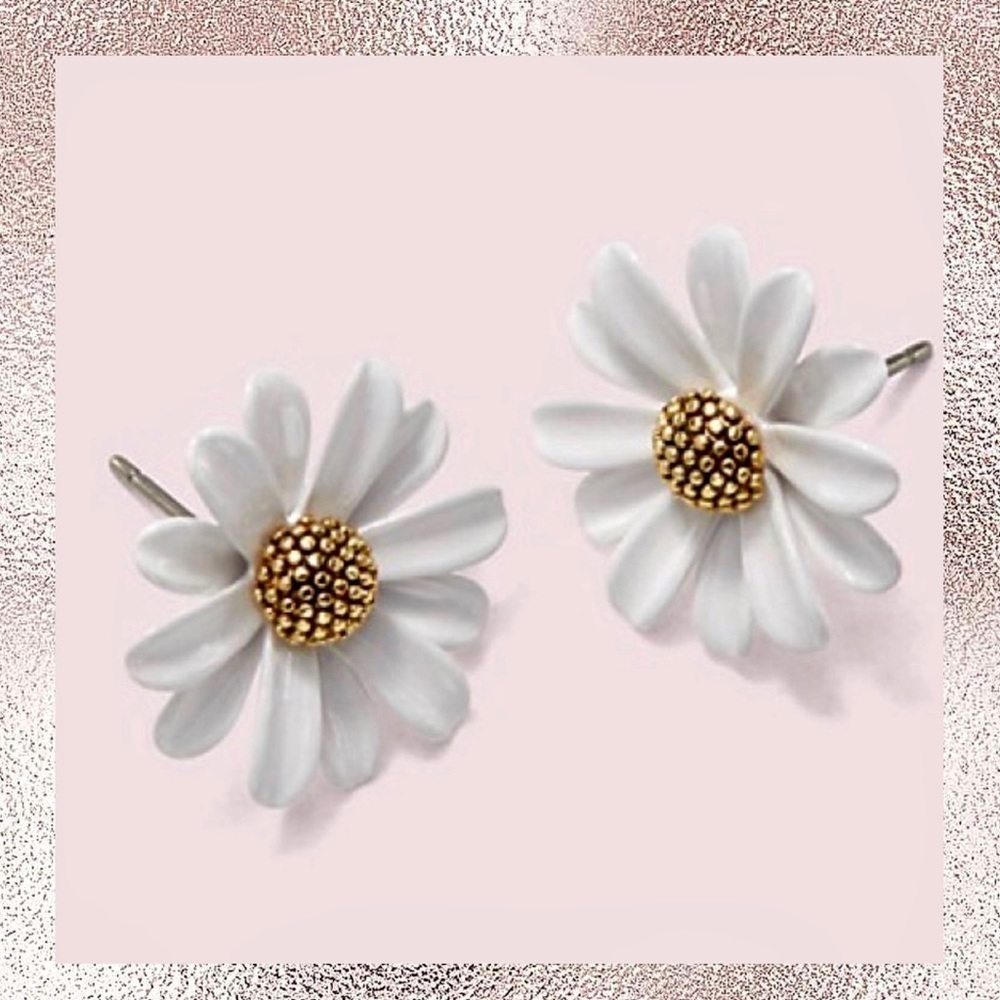 🔥🔥🔥ONE ITEM DEAL OF THE DAY KATE SPADE ♠️ Authentic Earrings Reduced Buy Now